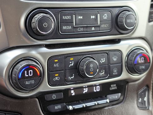 Used 2017 Chevrolet Tahoe LT RWD image 28