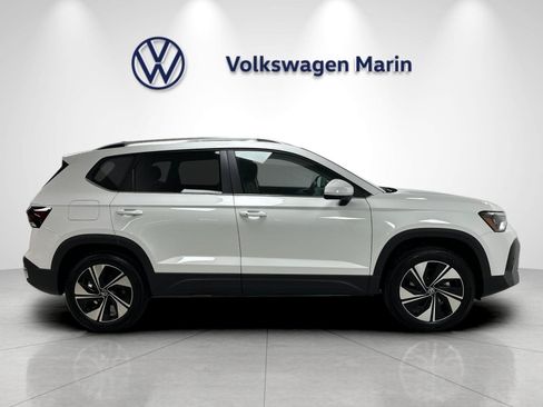 New 2026 Volkswagen Taos SE AWD/4WD image 6