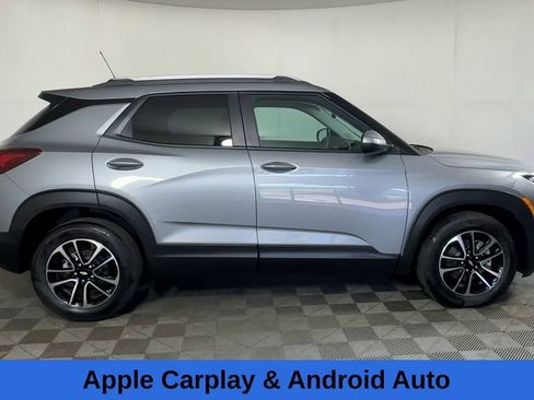 Used 2025 Chevrolet TrailBlazer LT w/ Convenience Package FWD image 12