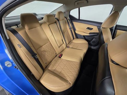 Used 2024 Nissan Sentra SV w/ SV Premium Package FWD image 17