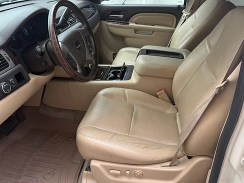 Used 2013 GMC Yukon XL Denali RWD image 13
