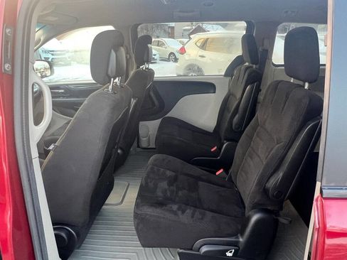 Used 2015 Dodge Grand Caravan SE w/ Quick Order Package 29E SE image 16