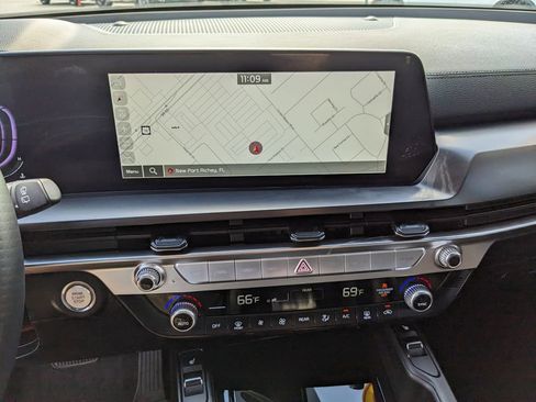 Used 2025 Kia Telluride S image 21