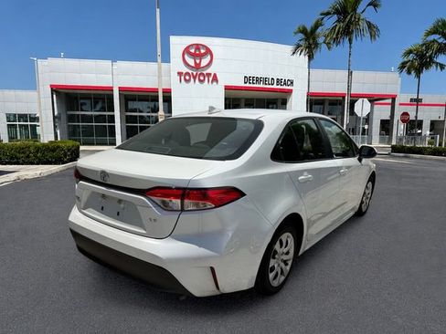 Used 2025 Toyota Corolla LE FWD image 12