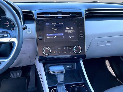 Used 2022 Hyundai Tucson SEL FWD image 5
