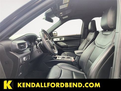 Certified 2022 Ford Explorer ST w/ ST Street Pack image 9