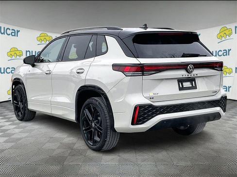 New 2026 Volkswagen Tiguan SE R-Line image 5