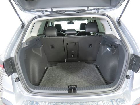 Certified 2025 Volkswagen Taos SE w/ Panoramic Sunroof Package image 26