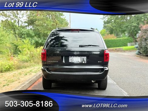 Used 2005 Dodge Grand Caravan SXT image 13