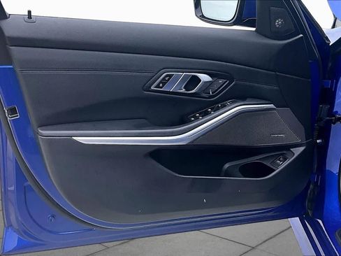 Used 2020 BMW 330i Sedan w/ M Sport Package RWD image 24