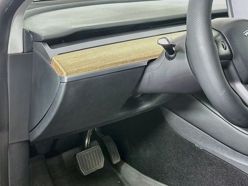 Used 2023 Tesla Model 3 Standard Range RWD image 17