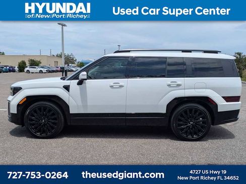 Used 2025 Hyundai Santa Fe Calligraphy AWD/4WD image 2