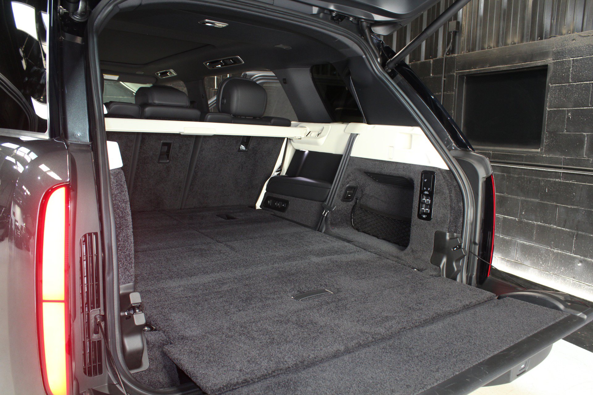 Used 2024 Land Rover Range Rover Long Wheelbase SE AWD/4WD image 90