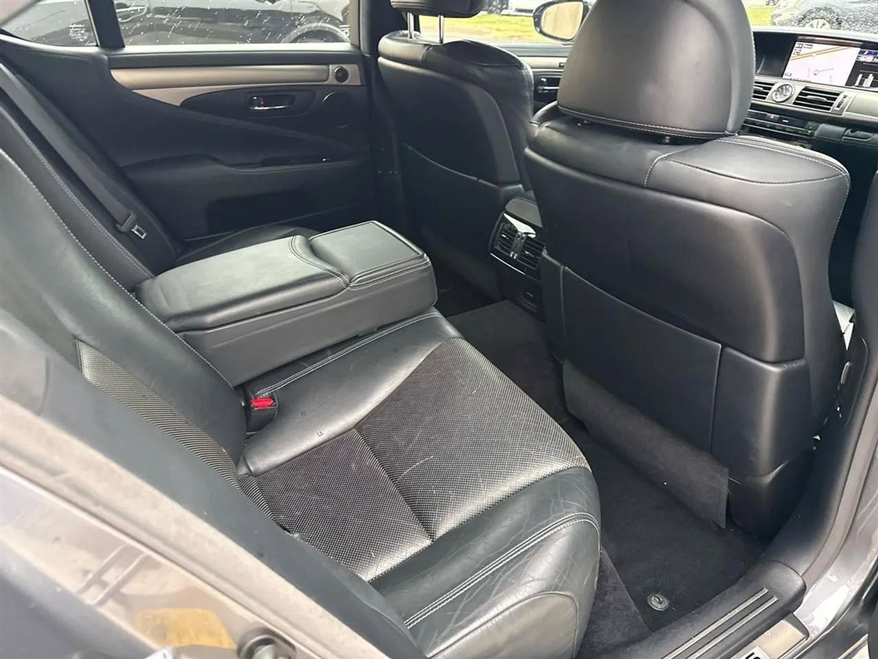 Used 2015 Lexus LS 460 w/ F Sport Package RWD image 35