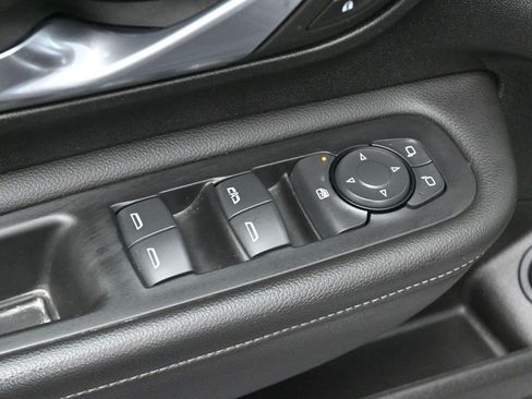 Used 2022 GMC Terrain SLT AWD/4WD image 12