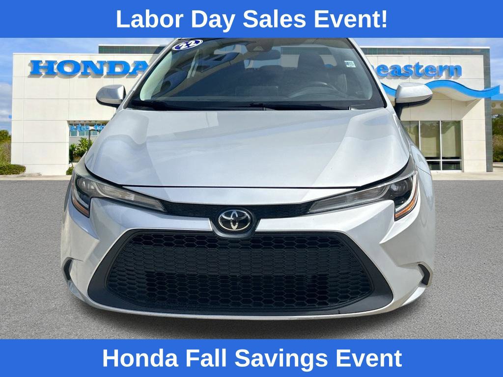 Used 2022 Toyota Corolla LE FWD image 2