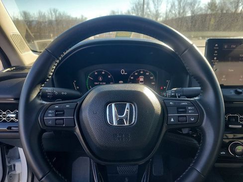 Used 2025 Honda Accord EX-L image 19