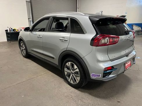 Used 2019 Kia Niro EX Premium FWD image 5