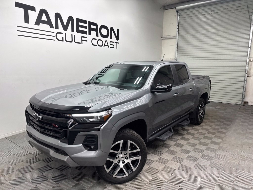 Used 2023 Chevrolet Colorado Z71 w/ Z71 Convenience Package 2 AWD/4WD image 2