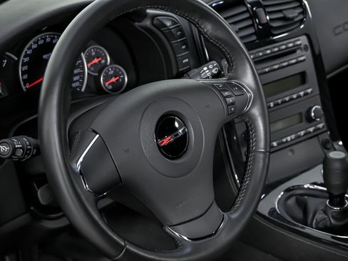 Used 2013 Chevrolet Corvette Z06 w/ Battery Protection Package image 24