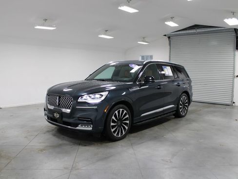 Used 2023 Lincoln Aviator Black Label Grand Touring image 4