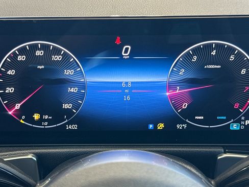 New 2025 Mercedes-Benz GLB 250 image 28