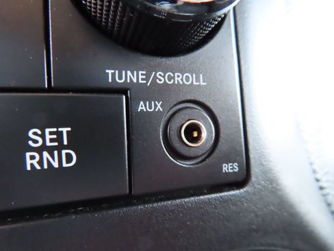 Used 2017 Jeep Wrangler Sport w/ Quick Order Package 24S AWD/4WD image 6