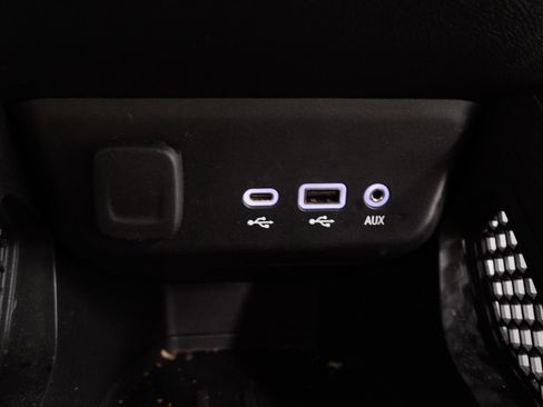 Used 2022 Chevrolet TrailBlazer LT w/ Convenience Package FWD image 27