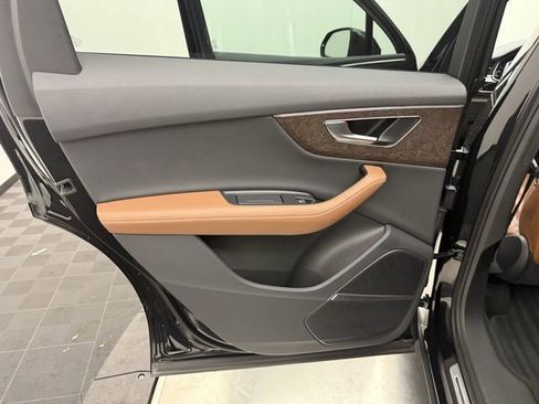 Used 2025 Audi Q7 3.0T Premium Plus image 23