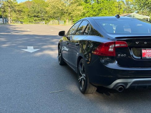 Used 2017 Volvo S60 T6 R-Design Platinum AWD/4WD image 8