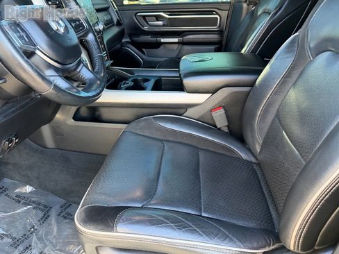 Used 2019 RAM 1500 Laramie w/ Sport Appearance Package image 17