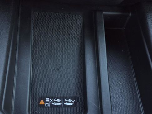 Used 2022 GMC Sierra 1500 AT4 w/ AT4 Preferred Package image 22