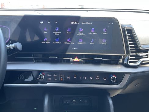 Used 2025 Kia Sportage EX FWD image 33
