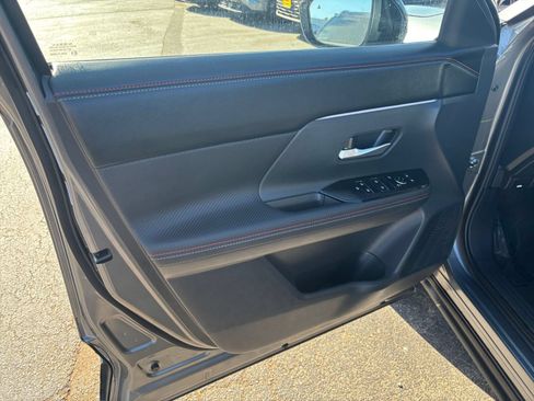 Used 2026 Nissan Kicks SR AWD/4WD image 15