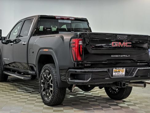 New 2026 GMC Sierra 2500 Denali w/ Denali Reserve Package AWD/4WD image 4