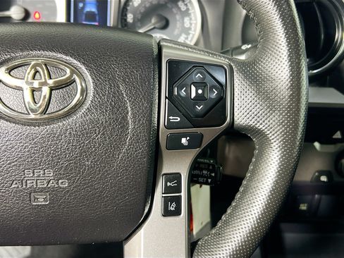 Used 2021 Toyota Tacoma SR5 RWD image 19