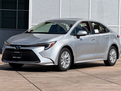 New 2026 Toyota Corolla XLE image 8