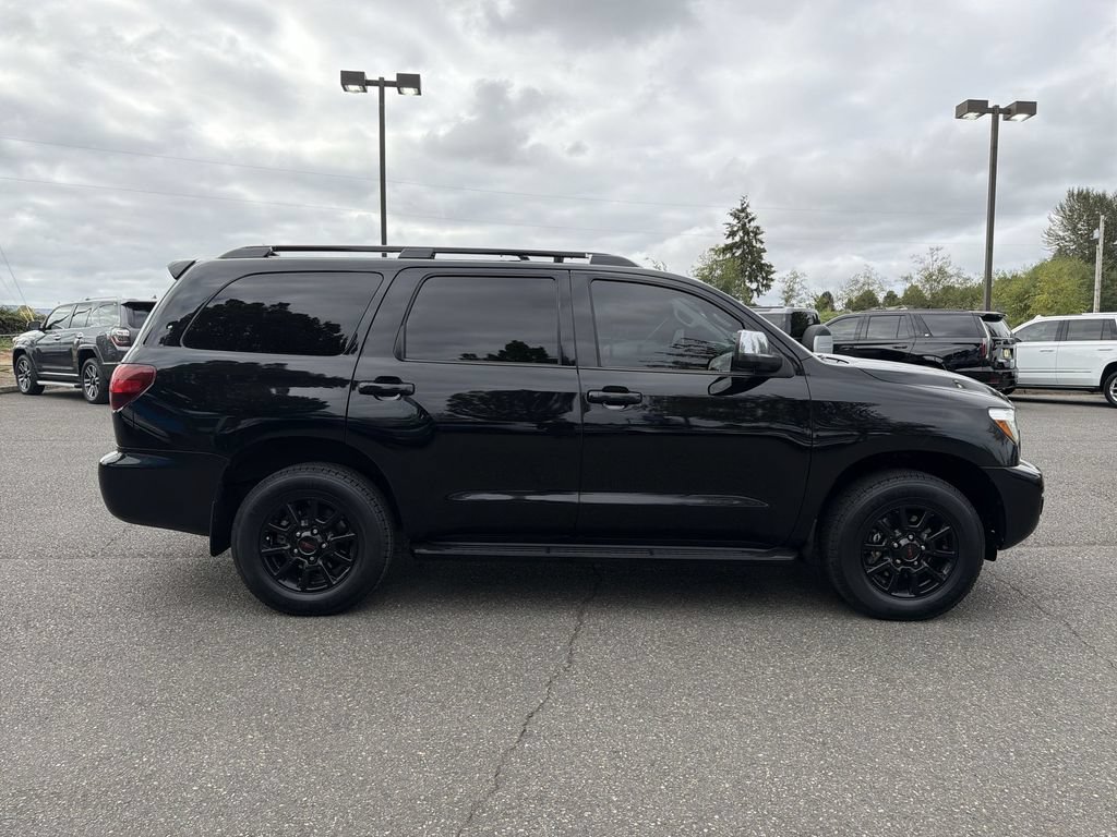 Used 2019 Toyota Sequoia Platinum AWD/4WD image 2