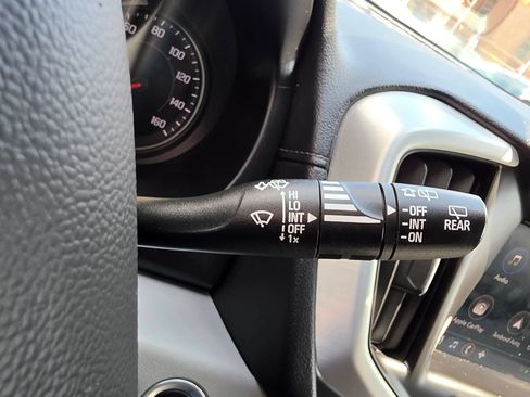 Used 2024 GMC Terrain SLE FWD image 26