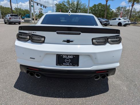 Used 2020 Chevrolet Camaro SS RWD image 5
