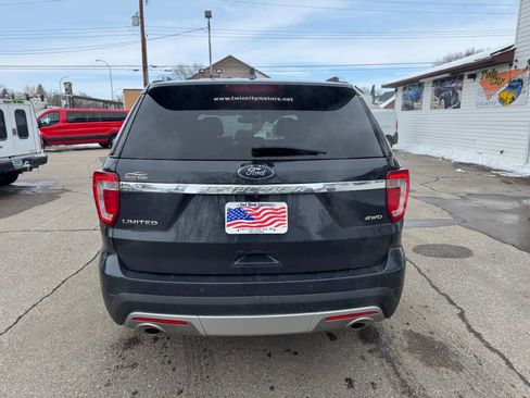 Used 2017 Ford Explorer Limited w/ Equipment Group 301A image 7