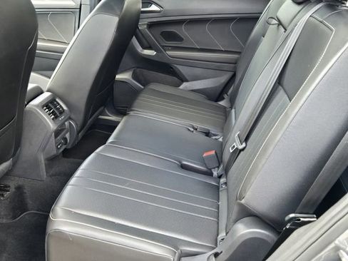 Used 2023 Volkswagen Tiguan SE R-Line image 11