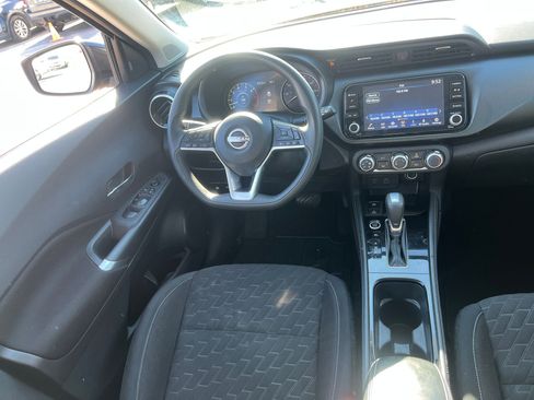 Used 2023 Nissan Kicks SV image 23
