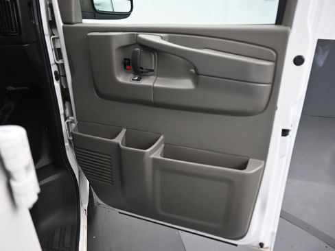 Used 2014 Chevrolet Express 3500 LS RWD image 42