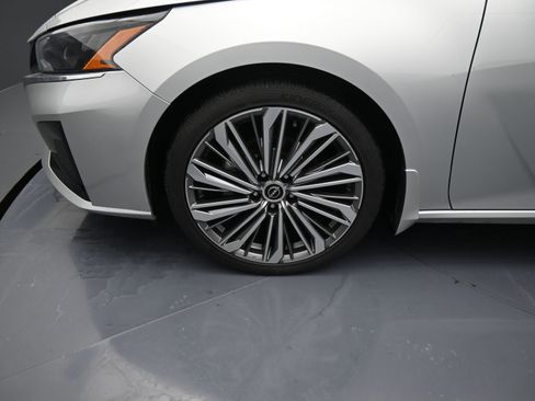 Used 2023 Nissan Altima 2.5 SL image 10