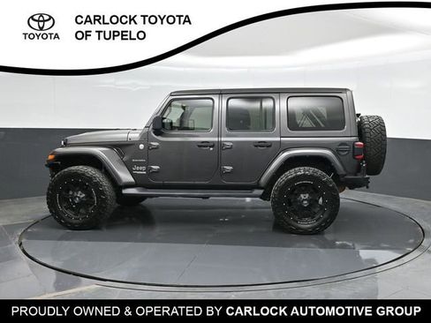 Used 2021 Jeep Wrangler Unlimited Sahara image 9