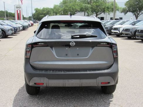 New 2026 Nissan Kicks SV w/ SV Premium Package FWD image 4