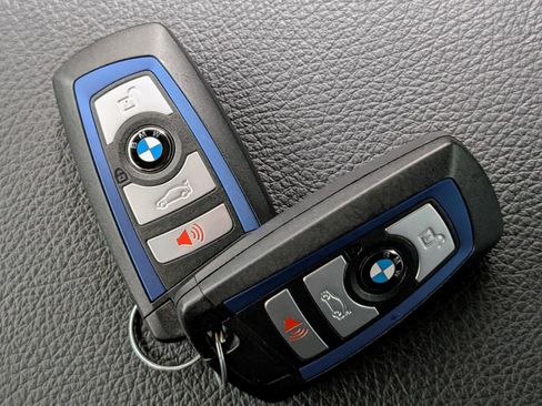 Used 2016 BMW M235i Coupe RWD image 34