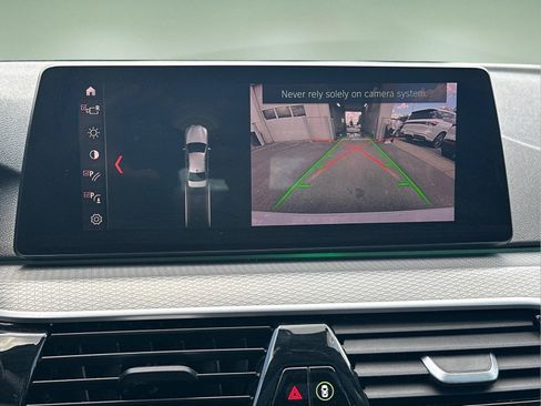 Used 2019 BMW 530i w/ M Sport Package RWD image 27