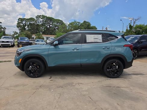 New 2026 Kia Seltos EX FWD image 4